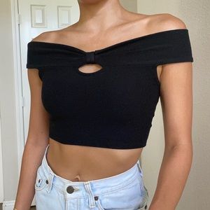 ✨SOLD✨Elegant Off-the-Shoulder Crop